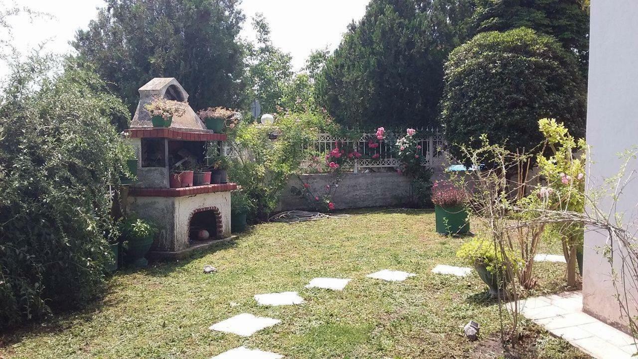 House Of Arts Daire Pélla Dış mekan fotoğraf